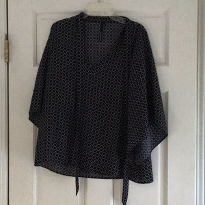 Bell sleeves black and white top